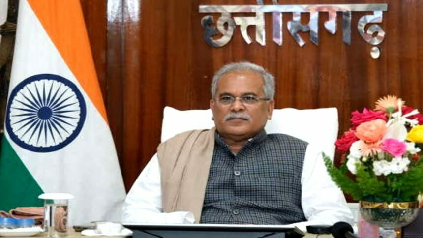 अंतरराष्ट्रीय वृद्ध दिवस पर CM भूपेश ने बुजुर्गों को दिया बड़ा तोहफा, अब एक कॉल मिलेगी मदद, इस दिन से शुरू होगी सेवा