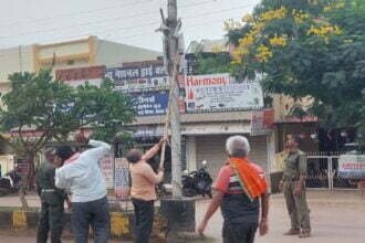 निगम ने फिर छेड़ा अवैध Poster/Hoardings के खिलाफ अभियान