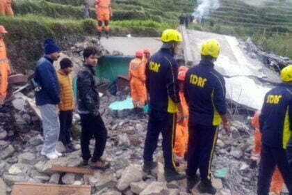 Landslide:_ चमोली में भूस्खलन से तीन मकान क्षतिग्रस्त, एक ही परिवार के चार लोगों की मौत