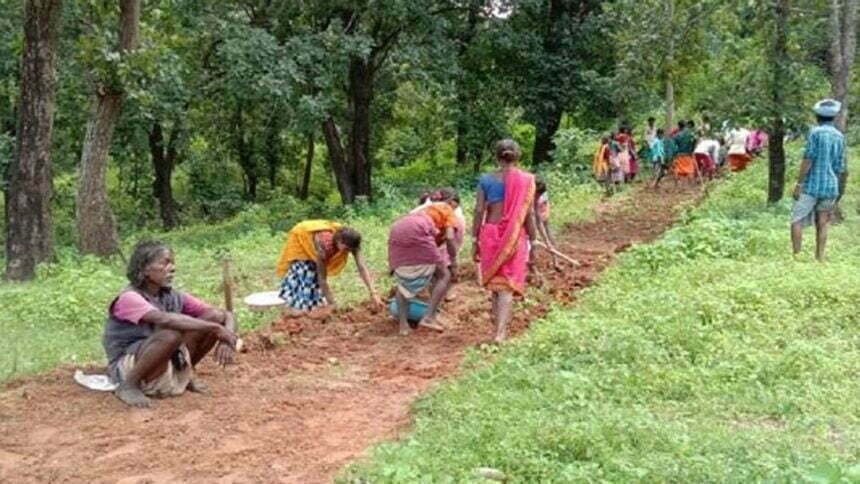 यहां चार गांवों की मुश्किलें हुई हल, पेट की खातिर चीरा पहाड़ का सीना, जाने क्या है मामला
