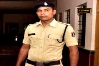 इसी थाने में एक सब इंस्पेक्टर ने फांसी लगाकर आत्महत्या कर ली थी।