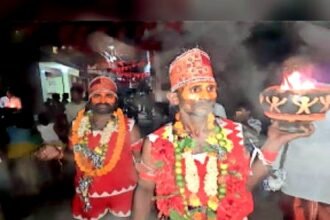 अनोखी परंपरा, दुर्गा अष्टमी की आधी रात को यहां निकलतें हैं खप्पर, 108 नींबू काटकर की जाती है रस्में पूरी