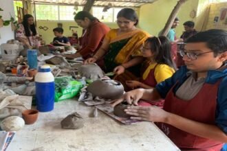 मिट्टी से जुड़ी शिल्पकला पर वार्षिक कार्यशाला का उद्घाटन, प्रदेशभर से जुटे कलाकार, एक मंच में एकत्रित होकर रखी अपनी बात