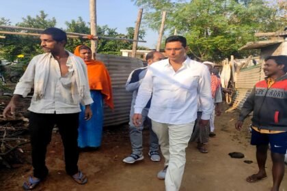 भेंट मुलाकात में भिलाई विधायक ने खोला सौगातों का पिटारा, इस बस्ती में बनेगी पानी की टंकी, कच्ची सड़क पर लगेगा पेवर ब्लॉक