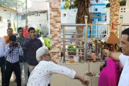 CM के बाद विधायक देवेंद्र ने भी खाया सोटा, प्रदेशवासियों की खुशहाली के लिए सहा दर्द, देखिए Video