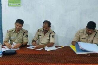 पड़ोसन से दुष्कर्म कर बनाया वीडियो, और फिर करने लगा ब्लैकमेल, जब पति को चला पता तो……..जाने क्या है पूरा मामला