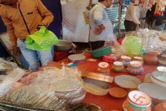 सड़क पर सजाया दुकान, यातायात बाधित होने पर निगम ने वसूला अर्थदण्ड, स्कूल पर भी लगाया जुर्माना