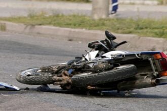 Big Breaking: तेज रफ्तार ट्रक ने बाइक को मारी ठोकर, घर लौट रहे महिला और उसके भतीजे की मौके पर मौत, चालक हुआ फरार