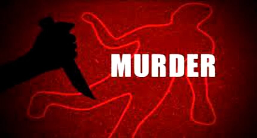 Big Breaking: एक ही परिवार के 4 लोगों की चाकू मारकर हत्या, घर में घुसकर मचाया तांडव, दो बहनों, पिता और दादी को उतारा मौत के घाट