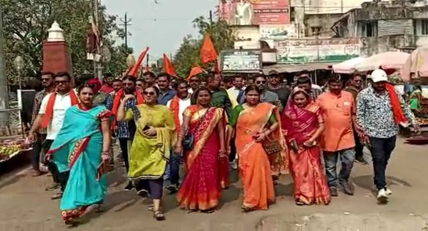छत्तीसगढ़ में बौद्ध महासभा में हिंदू देवी-देवताओं के खिलाफ अभद्र टिप्पणी से मचा जमकर बवाल, हिंदू संगठनों ने फूका कांग्रेस नेता का पुतला