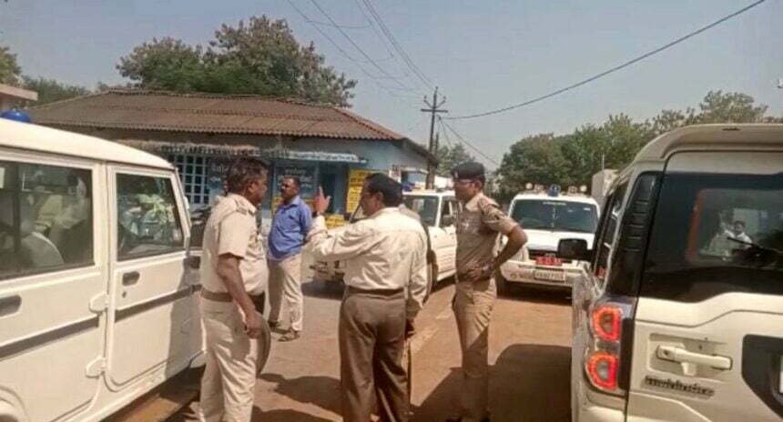 अवैध शराब पकडऩे गए थानेदार की जमकर पिटाई, लाठी, डंडा, रॉड से पुलिस टीम को दौड़ा-दौड़ाकर पीटा, आरोपियों को पकडऩे बनानी पड़ी टीम
