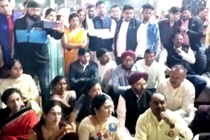 छत्तीसगढ के दो जिलों में राज्योत्सव कार्यक्रम राजनीति का अखाड़ा बन गया है।
