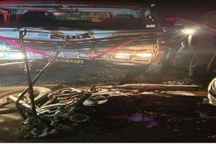 बिलासपुर में भीषण सड़क हादसा, मेटाडोर ने बाइक सवार दो लोगों को कुचला, भागने के चक्कर में ड्राइवर ने ले ली दो जान