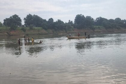 Breaking: SBI कैशियर शबरी नदी में डूबा, कार्तिक के आखिरी सोमवार गया था नहाने, गहरे पानी में समाया, पुलिस कर रही तलाश