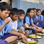 हद है, स्कूली बच्चों के मध्यान्ह भोजन का चावल बेचकर पैसा खा गए प्रधान पाठक और कोचिया, अब दोनों पहुंचे जेल
