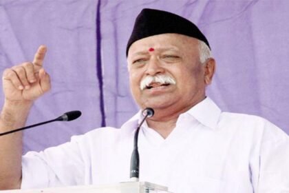 छत्तीसगढ़ पहुंचे RSS प्रमुख मोहन भागवत, इस आदिवासी जिले के इतिहास में सबसे बड़ी सभा को आज करेंगे संबोधित, जानिए क्यों खास है दौरा