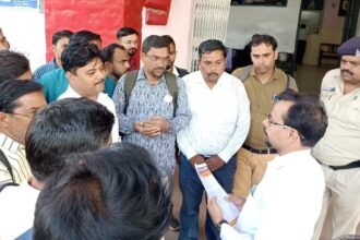 एक गलती पर रोजगार छिन रही UIDAI: अब आधार अपडेट करवाने में होगी दिक्कत, 14 से अनिश्चित कालीन हड़ताल पर आपरेटर व संचालक