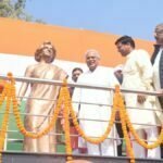 मुख्यमंत्री बघेल ने पूर्व प्रधानमंत्री श्रीमती इंदिरा गांधी की प्रतिमा का अनावरण किया