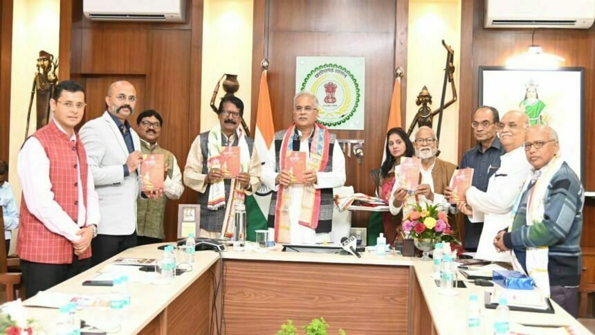सीएम ने दी राजभाषा दिवस की बधाई, साहित्यकारों का सम्मान और 10 रचनाओं का विमोचन किया