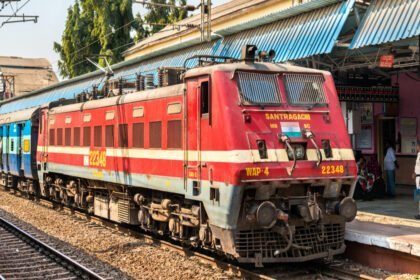 रेलवे जीएम की स्पेशल ट्रेन से कटकर बुजुर्ग की मौत, टिकट लेकर लेट गए थे पटरी पर, क्षत-विक्षत लाश देखकर पुलिस ने दी परिजनों को सूचना