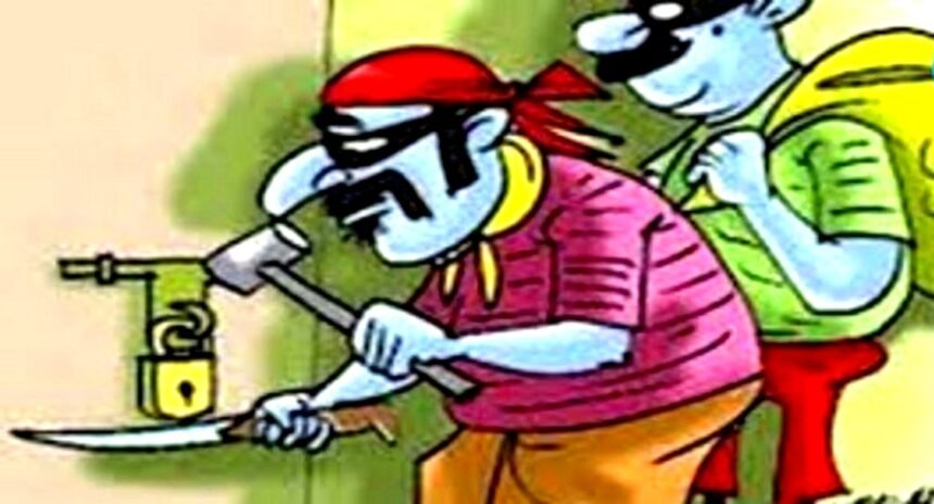 हैदराबाद गई डॉक्टर के घर लाखों रुपए की चोरी, सोने-चांदी के ज्वेलरी के साथ स्कूटी और स्मार्ट टीवी भी उठा ले गए चोर