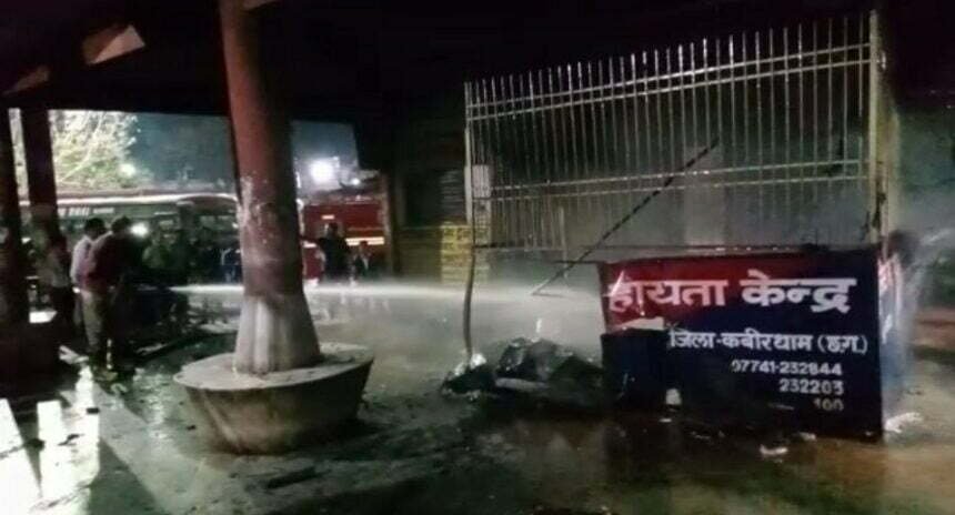 पुलिस सहायता केंद्र में फटा सिलेंडर, भयंकर आग देखकर इधर-उधर भागने लगे लोग, वो तो गनीमत रही…