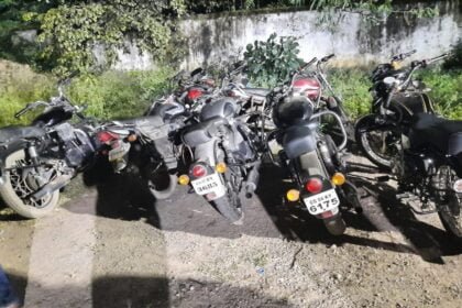 आपके क्षेत्र में इस प्रकार के वाहन हो तो यातायात वाट्सअप नंबर (9479192029) पर शिकायत भेजे।