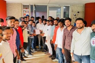 युवा कांग्रेस ने भिलाई स्टील प्लांट के नगर सेवा विभाग को ज्ञापन सौंपकर बीएसपी कर्मियों और बीएसपी टाउनशिप की समस्याओं से अवगत कराया।