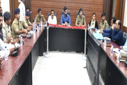 अच्छी खबर: अब हर स्टॉपेज पर 2 मिनट रूकेगी सीटी बस, निजी बस संचालकों के विरोध को देख कलेक्टर ने लिया फैसला, बोले लोगों को मिलेगी सुविधा