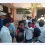 सरकारी स्कूल में खूनी संघर्ष, आपस में भिड़े स्कूली छात्र, पत्थरबाजी में गंभीर चोट लगने से चार पहुंचे अस्पताल, मौके पर पहुंची पुलिस