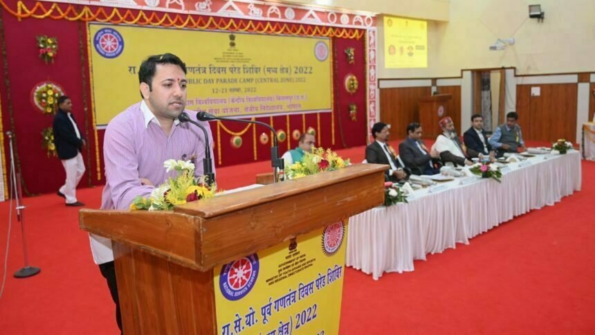 युवाओं को सफलता के लिए अनुशासन और समर्पण जरूरी: कुलपति चक्रवाल