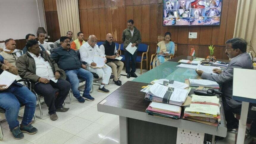 मतदाताओं को जागरूक बनाएं और अपनी भागीदारी सुनिश्चित करे-संभागायुक्त कावरे