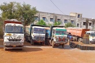 खनिज एवं पुलिस विभाग की संयुक्त कार्यवाही, अवैध खनिज परिवहन करते 36 वाहन जप्त