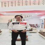 प्रिंसिपल की हत्या के बाद आरोपी युवक उपेंद्र कौशिक (24) तारबाहर थाना सरेंडर करने पहुंच गया। उसे देखकर पुलिस को पहले भरोसा ही नहीं हो रहा था कि वही आरोपी है।