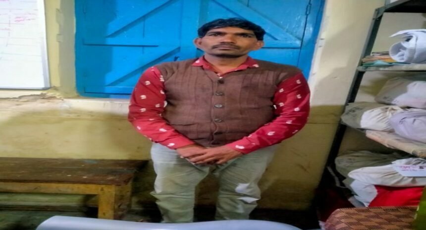 चाय दुकान चलाने वाली प्रेमिका की हत्या, दूसरे ग्राहकों से बात करने पर प्रेमी करता था शक, डंडे से पीट-पीटकर उतार दिया मौत के घाट