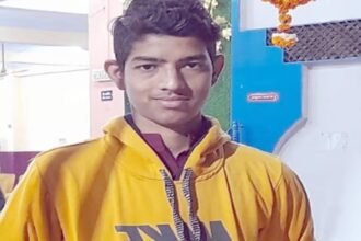 ऐसा खेल मौत का: शॉट मारकर रन लेने दौड़ा यह खिलाड़ी, नहीं कर सका रन पूरा….और....