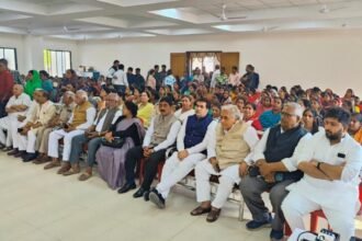 मोतीलाल वोरा जयंती: अपने राजनीतिक पुरोधा की जयंती मनाने कांग्रेस भवन में उमड़ा जनसैलाब