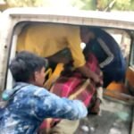 रेलवे ट्रैक पार करते समय एक पिता-पुत्र ट्रेन की चपेट में आ गए जिससे दोनों की मौत हो गई।