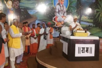 रामायण का महत्व: समाज की विचारधारा को करते हैं शुद्ध और दिखाते हैं आईना