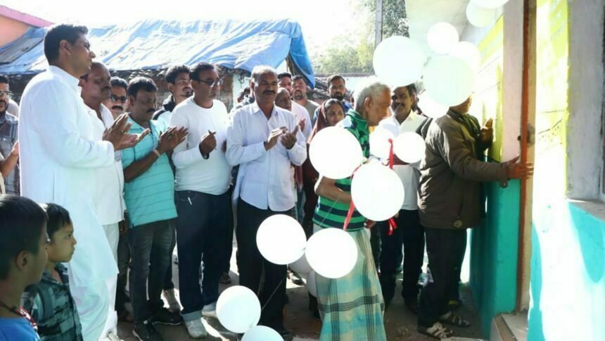 विधायक की नेक पहल: इस बस्ती के लोगों को अब उनके ही वार्ड में मिलेगा राशन, बनवाया सरकारी राशन दुकान का नया भवन