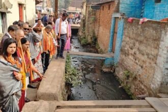 शंखनाद पदयात्रा: कैंप क्षेत्र में पंहुचे भाजपा जिलाध्यक्ष, शहर सरकार की विफलताओं को गिनाया