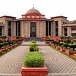 काम की खबर: अगले 10 दिनों तक कोर्ट के दरवाजे रहेेंगे आम आदमी के लिए बंद, सिर्फ अति आवश्यक मामलों की होगी सुनवाई