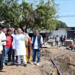 मुख्य मार्ग पर बन रहे बाक्स कल्वट का किया निरीक्षण, मुख्य नाला का लाइनिंग करने गृहमंत्री ने दिए निर्देश