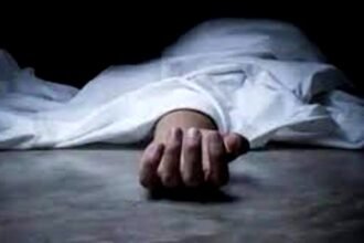 घायल ठेकेदार की मदद के लिए रूके सब इंजीनियर को हाइवा ने मारी ठोकर, डॉक्टर कुछ करते पाते इससे पहले हुई मौत