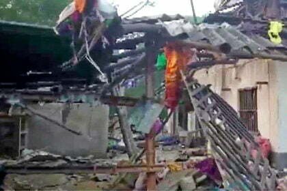 Big News: बूथ प्रेसिडेंट के घर बम ब्लास्ट, चपेट में आकर दो लोगों की मौत, दो की हालत गंभीर, जांच में जुटी पुलिस