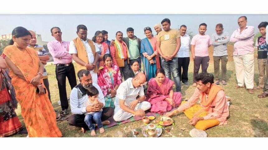 डोम शेड बनाने महापौर ने किया भूमिपूजन, शैक्षणिक व सांस्कृतिक सुविधाएं देने कार्य योजना तैयार की