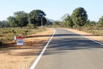 नक्सलियों के गढ़ में सरकार ने बनाई ऐसी राह, जिससे विकास की मुख्यधारा से जुड़े कई गांव