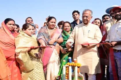 10 दिवसीय विधायक ट्रॉफी का आगाज: मंत्री ताम्रध्वज साहू उतरे पिच पर, विधानसभा स्तरीय छत्तसीगढ़ी ओलंपिक का भी होगा आयोजन