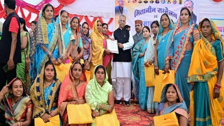 मितानिनें हुई सम्मानित: गृहमंत्री ने कहा-प्रदेश की जनता का स्वास्थ्य को बेहतर बनाने मितानिन बहनों का बहुत बड़ा योगदान, प्रशिक्षण भवन के लिए 20 लाख की घोषणा