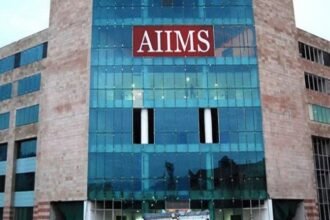 Covid-19: कोरोना सैंपल की जीनोम सिक्वेंसिंग एम्स में हो सकेगी, तैयार हो रहा सेटअप